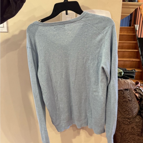 Calvin Klein Light Blue V-Neck Lightweight Sweater – Size Small Petite - Picture 3 of 3
